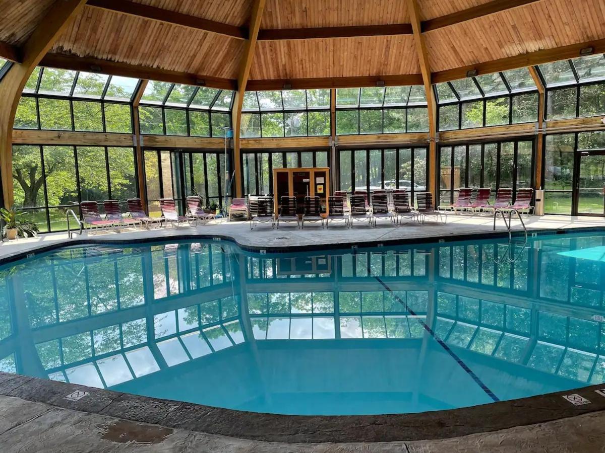 Holiday home Pocono Paradise - 3 Bedroom 3 And Half Bathroom Townhouse Tannersville